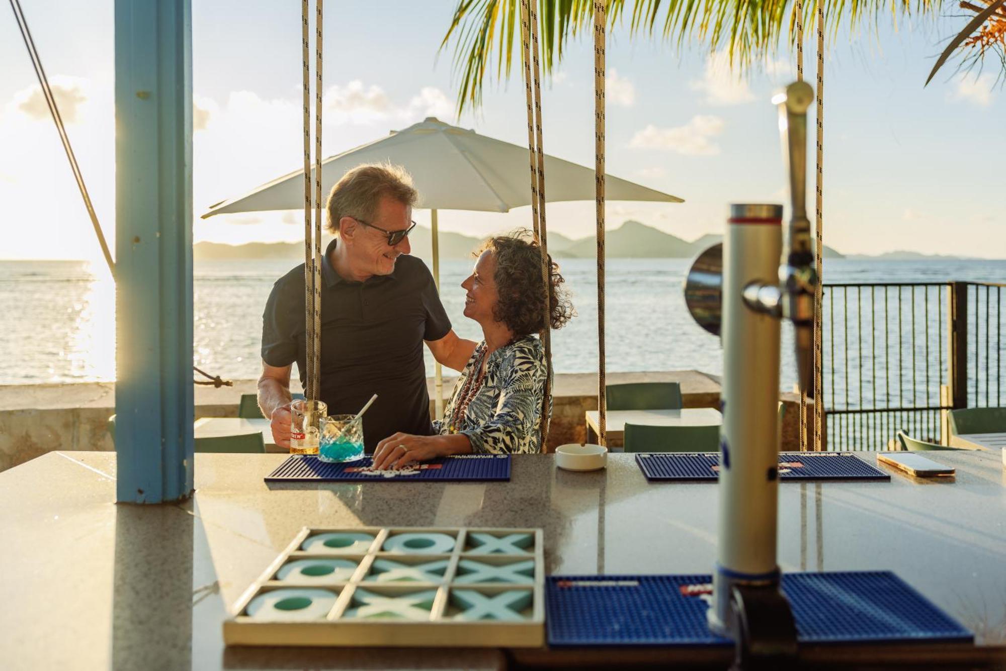 Le Nautique Waterfront Hotel La Digue Luaran gambar